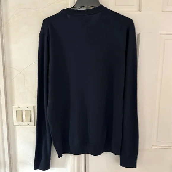 washable 100%merino sweater, dark navy. new.